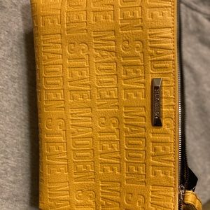 Steve Madden Weekend Pouch